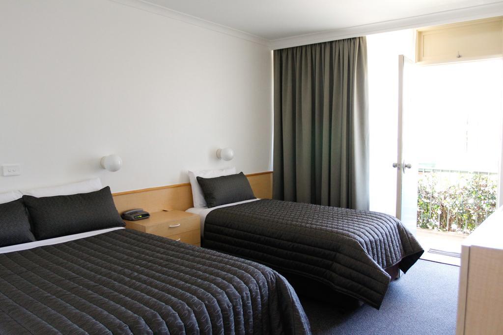 Mid City Motor Inn קווינביאן חדר תמונה